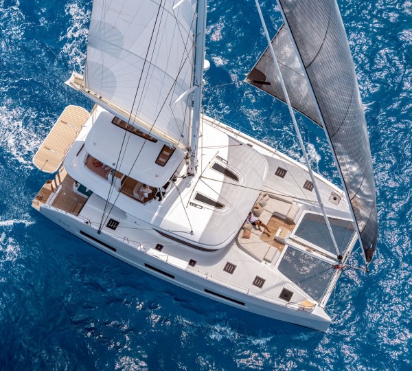 AZUL Yacht Charter Details, Lagoon 55 | CHARTERWORLD Luxury Superyachts